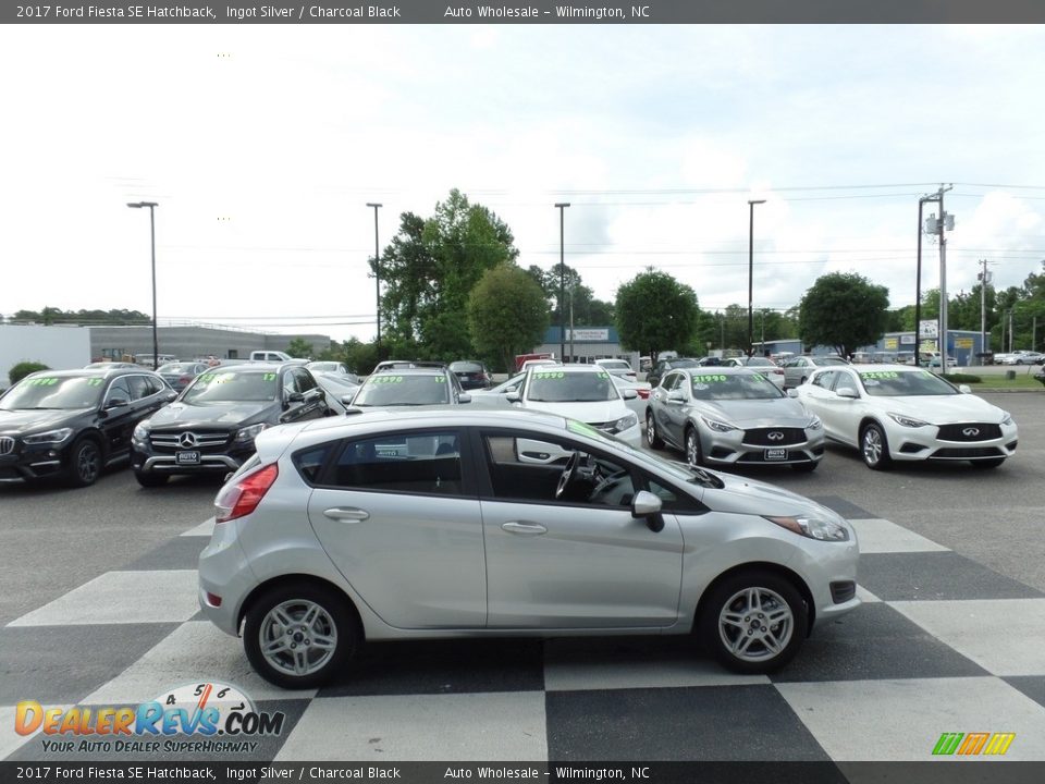 2017 Ford Fiesta SE Hatchback Ingot Silver / Charcoal Black Photo #3