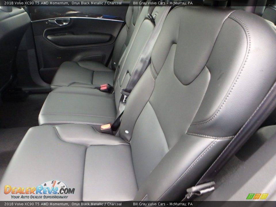 2018 Volvo XC90 T5 AWD Momentum Onyx Black Metallic / Charcoal Photo #8