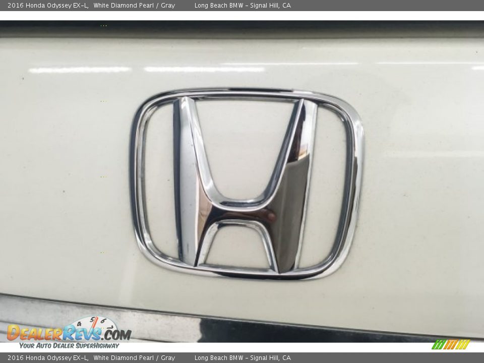 2016 Honda Odyssey EX-L White Diamond Pearl / Gray Photo #32
