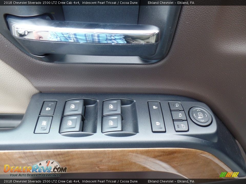 Controls of 2018 Chevrolet Silverado 1500 LTZ Crew Cab 4x4 Photo #16