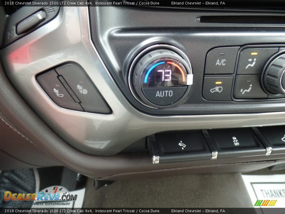 Controls of 2018 Chevrolet Silverado 1500 LTZ Crew Cab 4x4 Photo #35