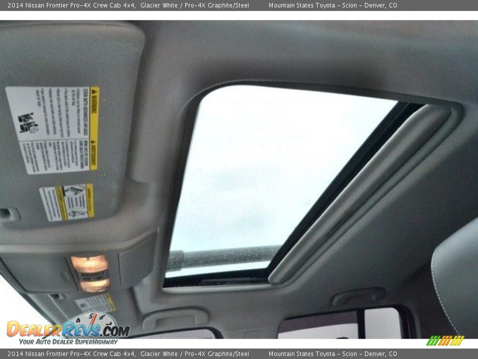 2014 Nissan Frontier Pro-4X Crew Cab 4x4 Glacier White / Pro-4X Graphite/Steel Photo #10