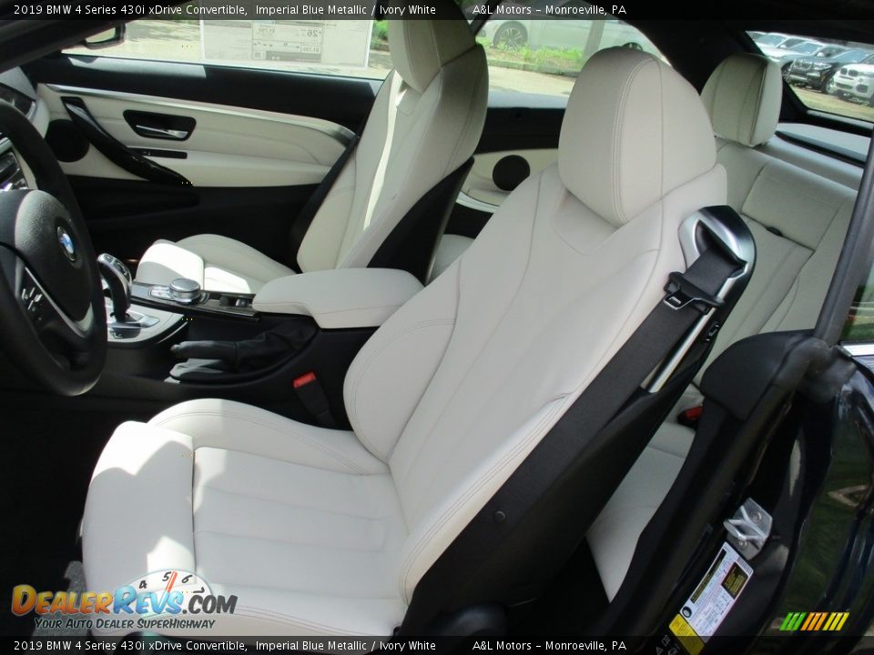 Front Seat of 2019 BMW 4 Series 430i xDrive Convertible Photo #12