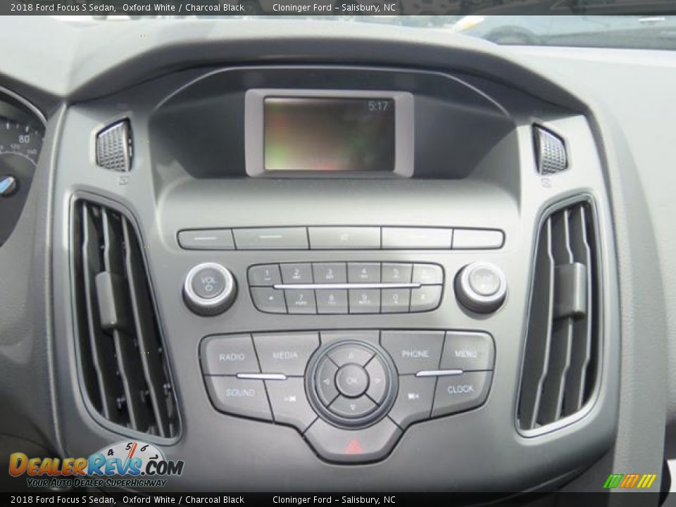 2018 Ford Focus S Sedan Oxford White / Charcoal Black Photo #11