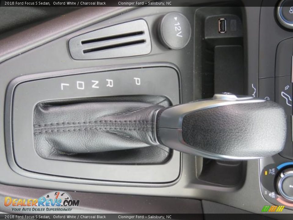 2018 Ford Focus S Sedan Oxford White / Charcoal Black Photo #14
