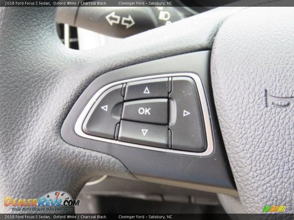 2018 Ford Focus S Sedan Oxford White / Charcoal Black Photo #15