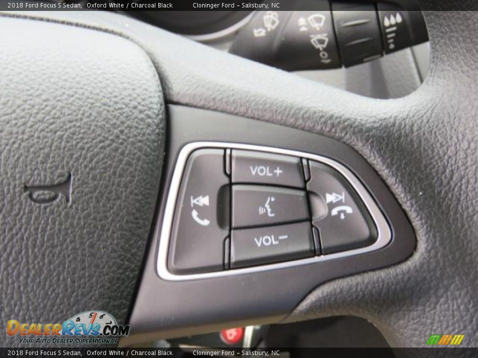 2018 Ford Focus S Sedan Oxford White / Charcoal Black Photo #16