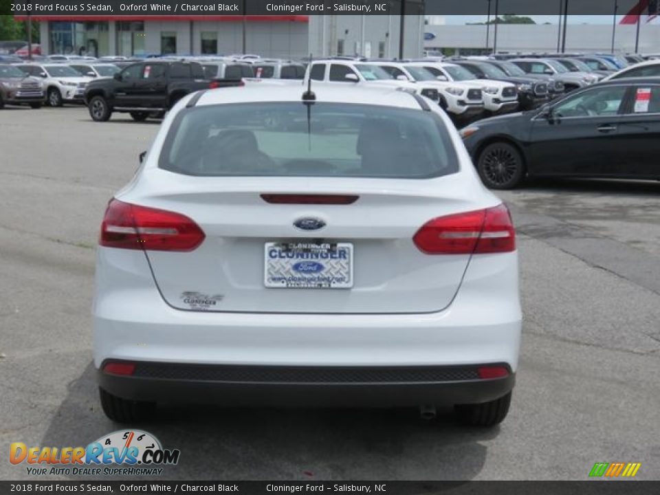 2018 Ford Focus S Sedan Oxford White / Charcoal Black Photo #22