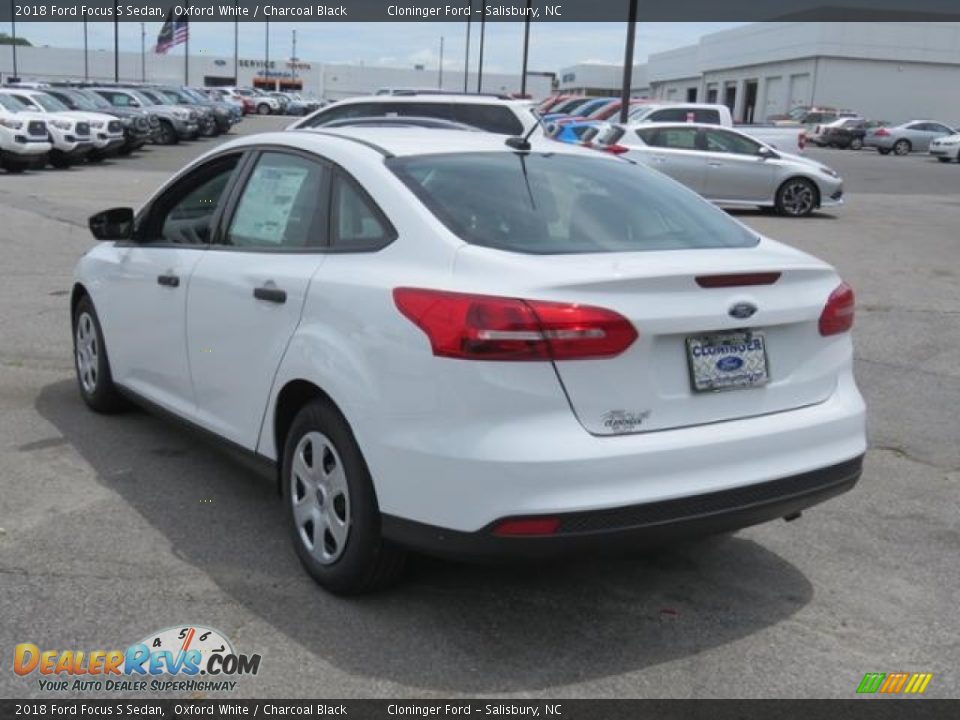 2018 Ford Focus S Sedan Oxford White / Charcoal Black Photo #23