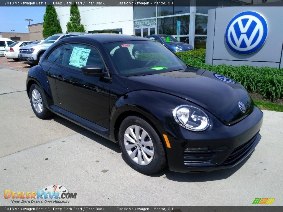 2018 Volkswagen Beetle S Deep Black Pearl / Titan Black Photo #2