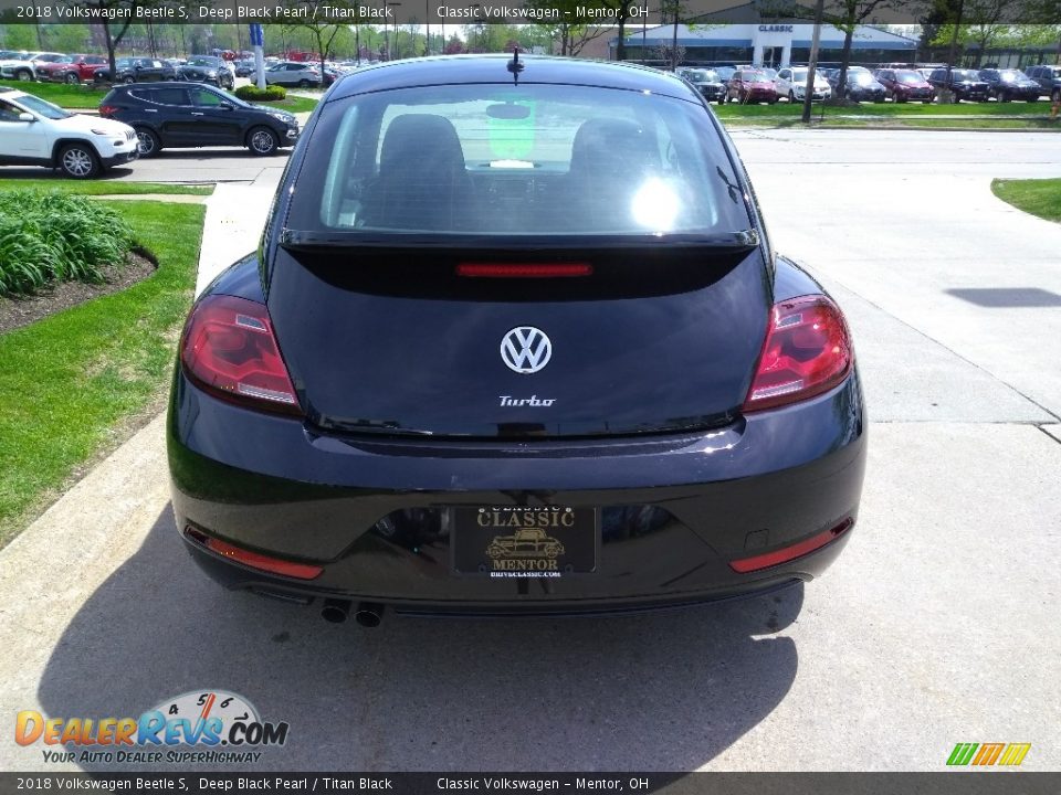 2018 Volkswagen Beetle S Deep Black Pearl / Titan Black Photo #5