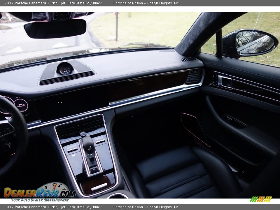 2017 Porsche Panamera Turbo Jet Black Metallic / Black Photo #18