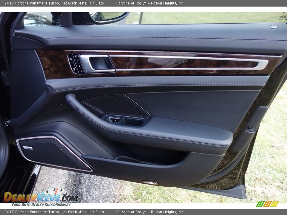 Door Panel of 2017 Porsche Panamera Turbo Photo #21