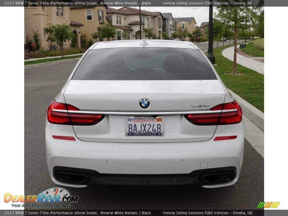 2017 BMW 7 Series 740e iPerformance xDrive Sedan Mineral White Metallic / Black Photo #18