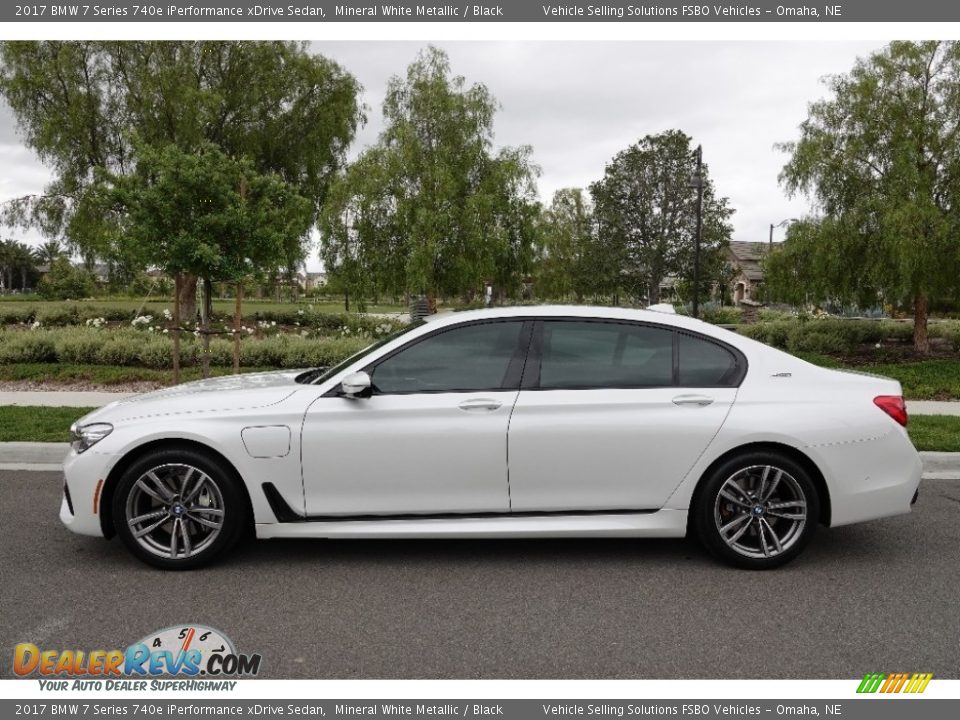 Mineral White Metallic 2017 BMW 7 Series 740e iPerformance xDrive Sedan Photo #26