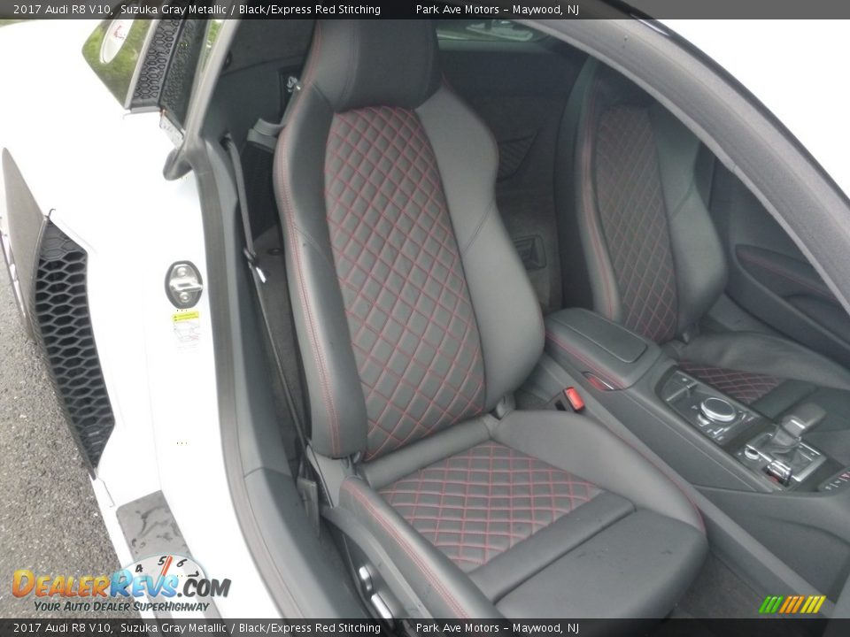 Front Seat of 2017 Audi R8 V10 Photo #15