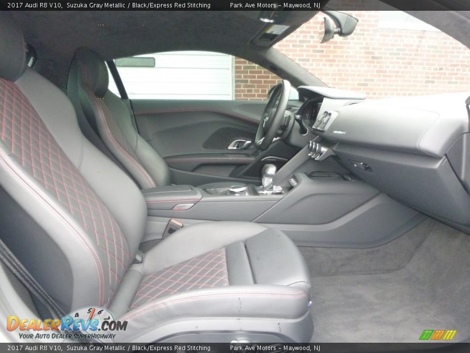 Front Seat of 2017 Audi R8 V10 Photo #17