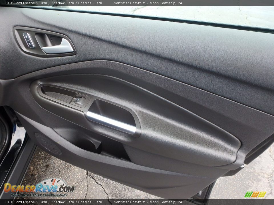 2016 Ford Escape SE 4WD Shadow Black / Charcoal Black Photo #17