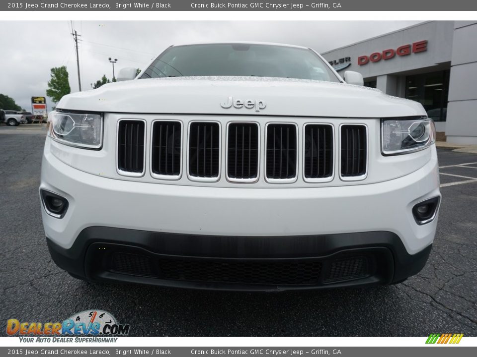 2015 Jeep Grand Cherokee Laredo Bright White / Black Photo #2