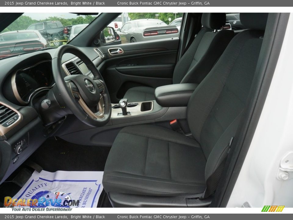 2015 Jeep Grand Cherokee Laredo Bright White / Black Photo #4