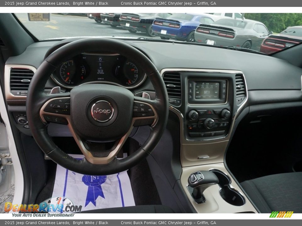 2015 Jeep Grand Cherokee Laredo Bright White / Black Photo #5