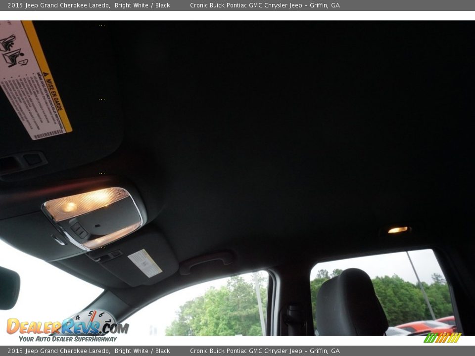 2015 Jeep Grand Cherokee Laredo Bright White / Black Photo #6