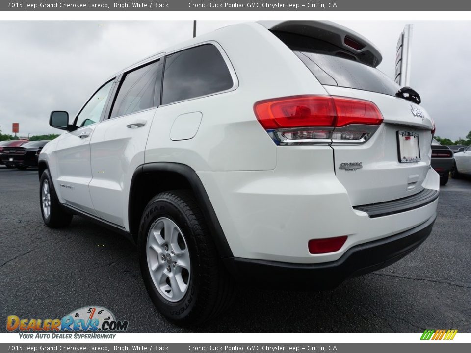 2015 Jeep Grand Cherokee Laredo Bright White / Black Photo #10