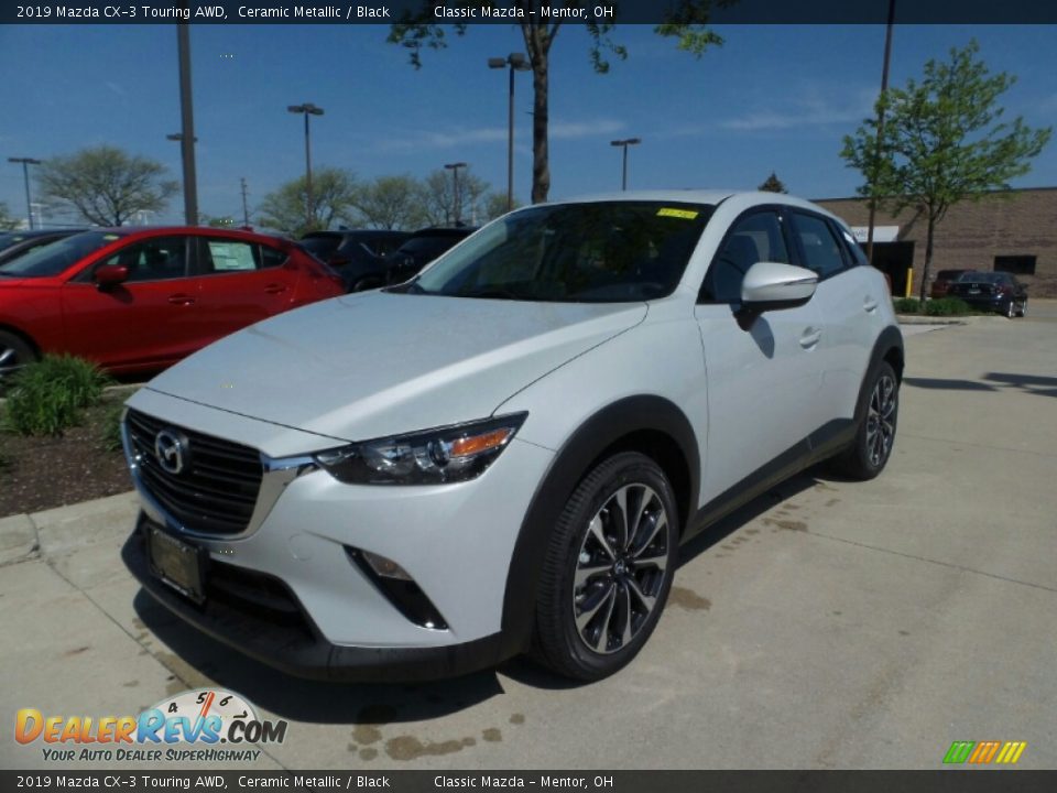 Front 3/4 View of 2019 Mazda CX-3 Touring AWD Photo #1