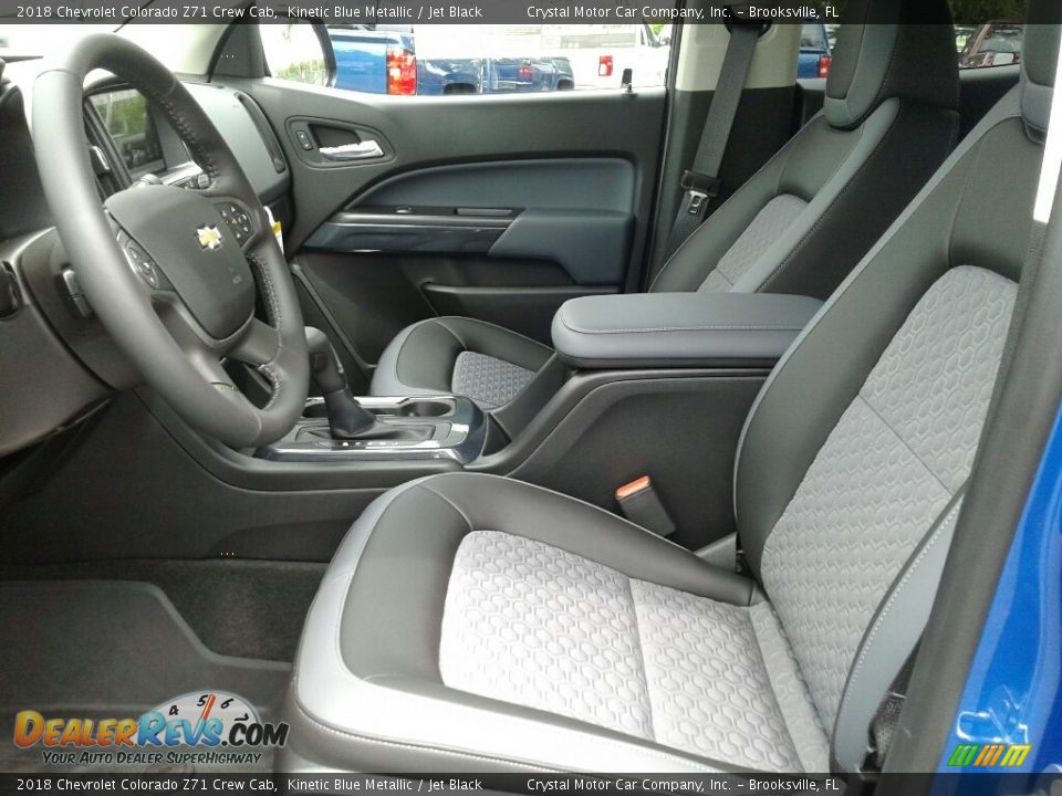 Front Seat of 2018 Chevrolet Colorado Z71 Crew Cab Photo #9