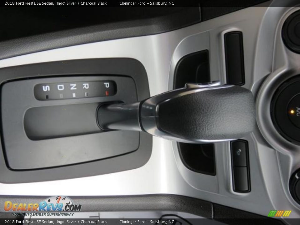 2018 Ford Fiesta SE Sedan Ingot Silver / Charcoal Black Photo #11
