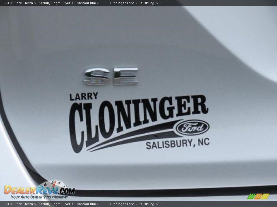 2018 Ford Fiesta SE Sedan Ingot Silver / Charcoal Black Photo #21