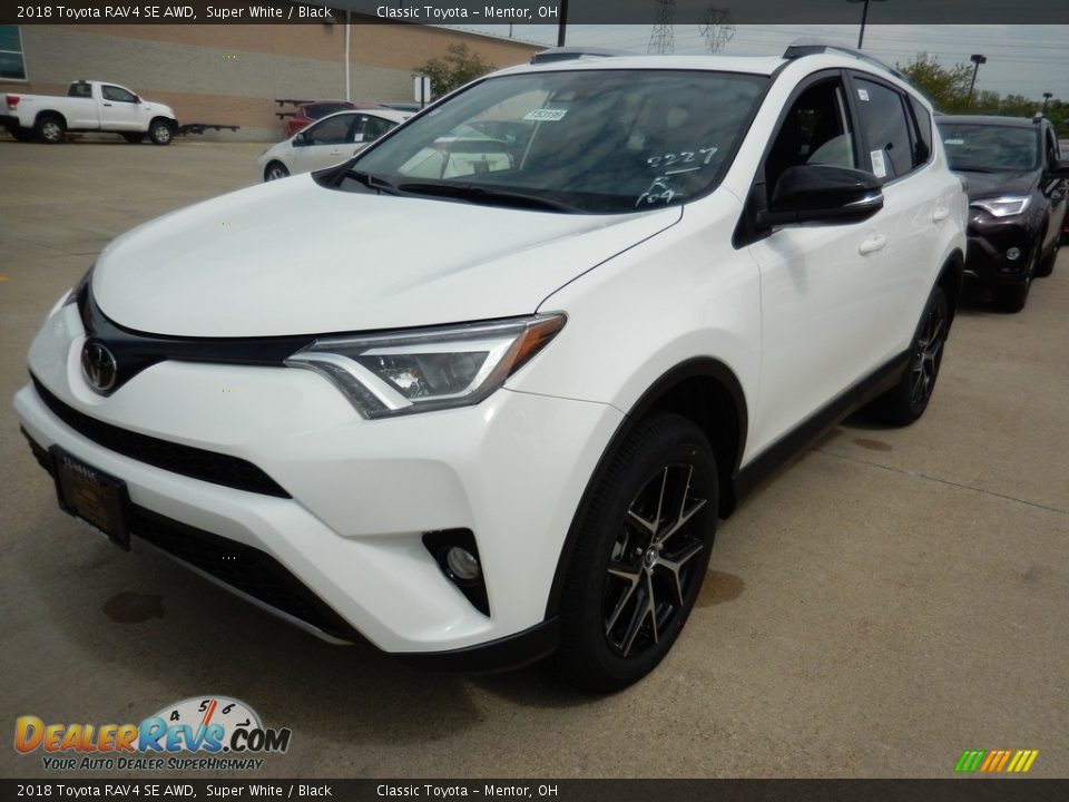 2018 Toyota RAV4 SE AWD Super White / Black Photo #1