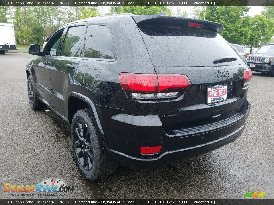 2018 Jeep Grand Cherokee Altitude 4x4 Diamond Black Crystal Pearl / Black Photo #4