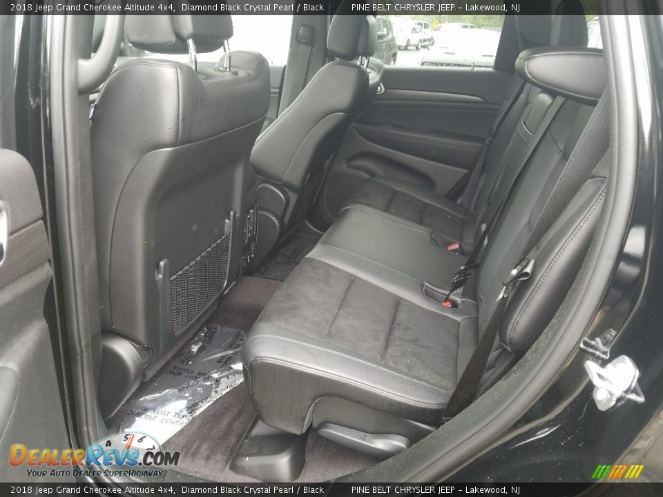 2018 Jeep Grand Cherokee Altitude 4x4 Diamond Black Crystal Pearl / Black Photo #8