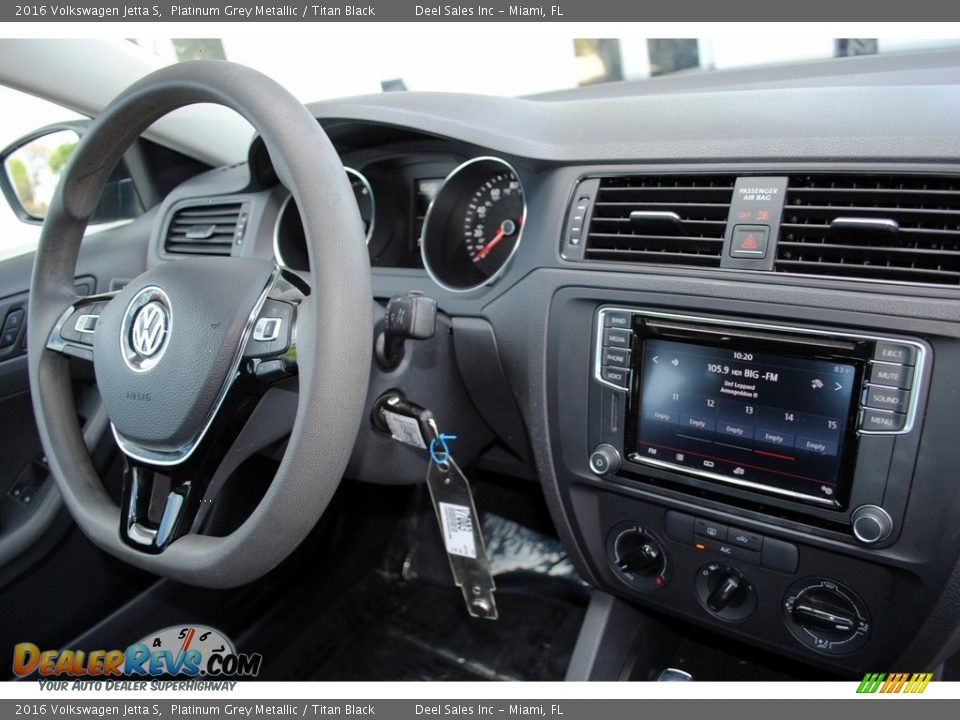 2016 Volkswagen Jetta S Platinum Grey Metallic / Titan Black Photo #19