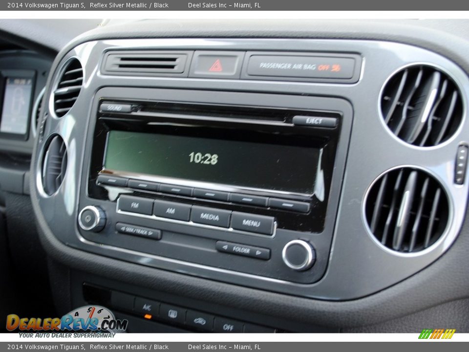 2014 Volkswagen Tiguan S Reflex Silver Metallic / Black Photo #19