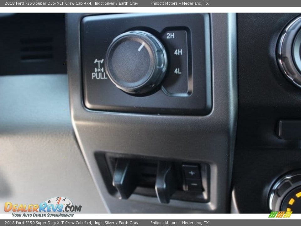 2018 Ford F250 Super Duty XLT Crew Cab 4x4 Ingot Silver / Earth Gray Photo #17