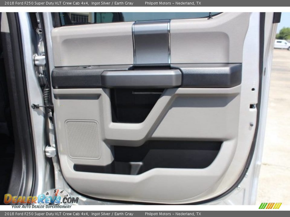 2018 Ford F250 Super Duty XLT Crew Cab 4x4 Ingot Silver / Earth Gray Photo #28