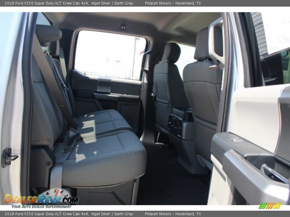 2018 Ford F250 Super Duty XLT Crew Cab 4x4 Ingot Silver / Earth Gray Photo #29