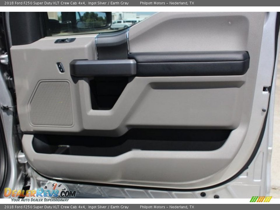 2018 Ford F250 Super Duty XLT Crew Cab 4x4 Ingot Silver / Earth Gray Photo #30