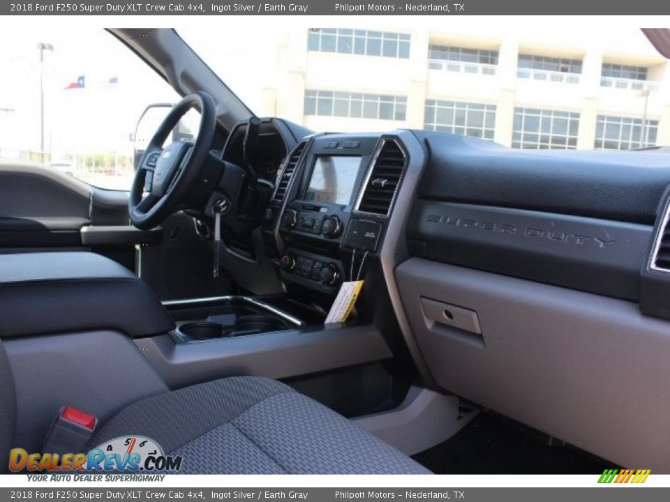 2018 Ford F250 Super Duty XLT Crew Cab 4x4 Ingot Silver / Earth Gray Photo #31