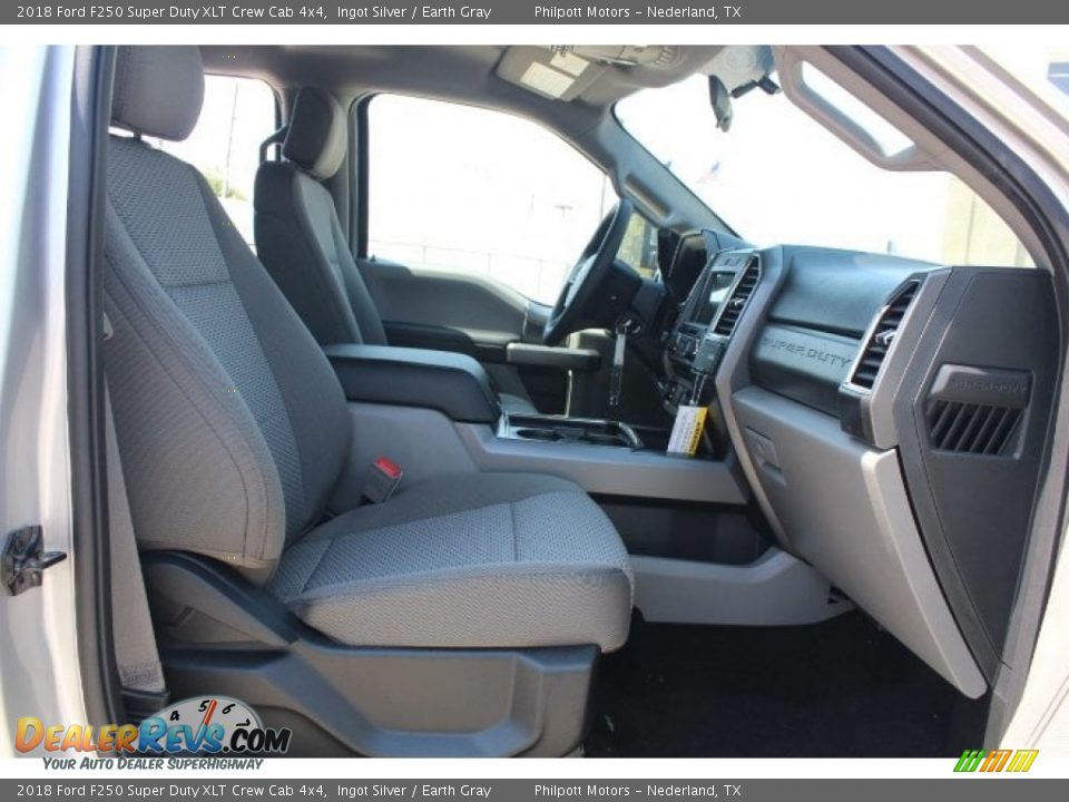 2018 Ford F250 Super Duty XLT Crew Cab 4x4 Ingot Silver / Earth Gray Photo #32