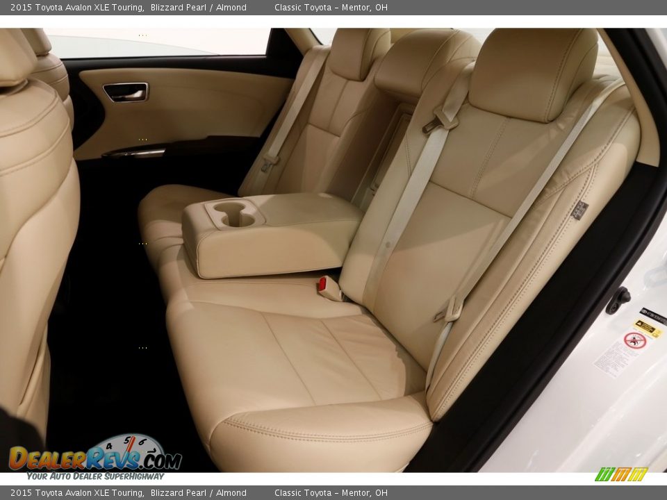 2015 Toyota Avalon XLE Touring Blizzard Pearl / Almond Photo #18