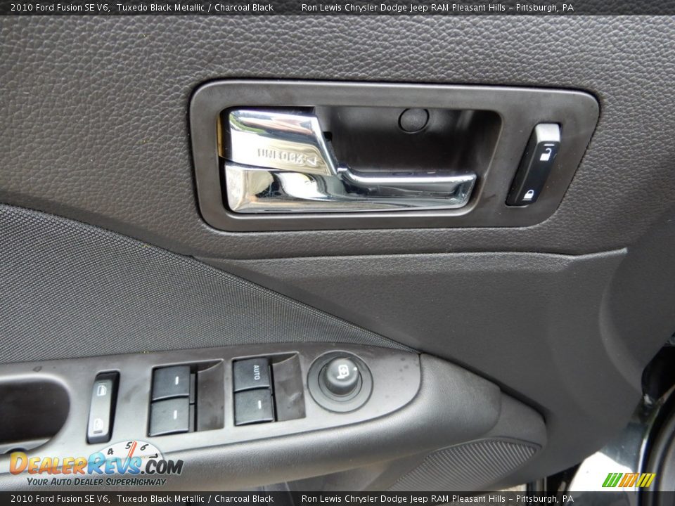 2010 Ford Fusion SE V6 Tuxedo Black Metallic / Charcoal Black Photo #15
