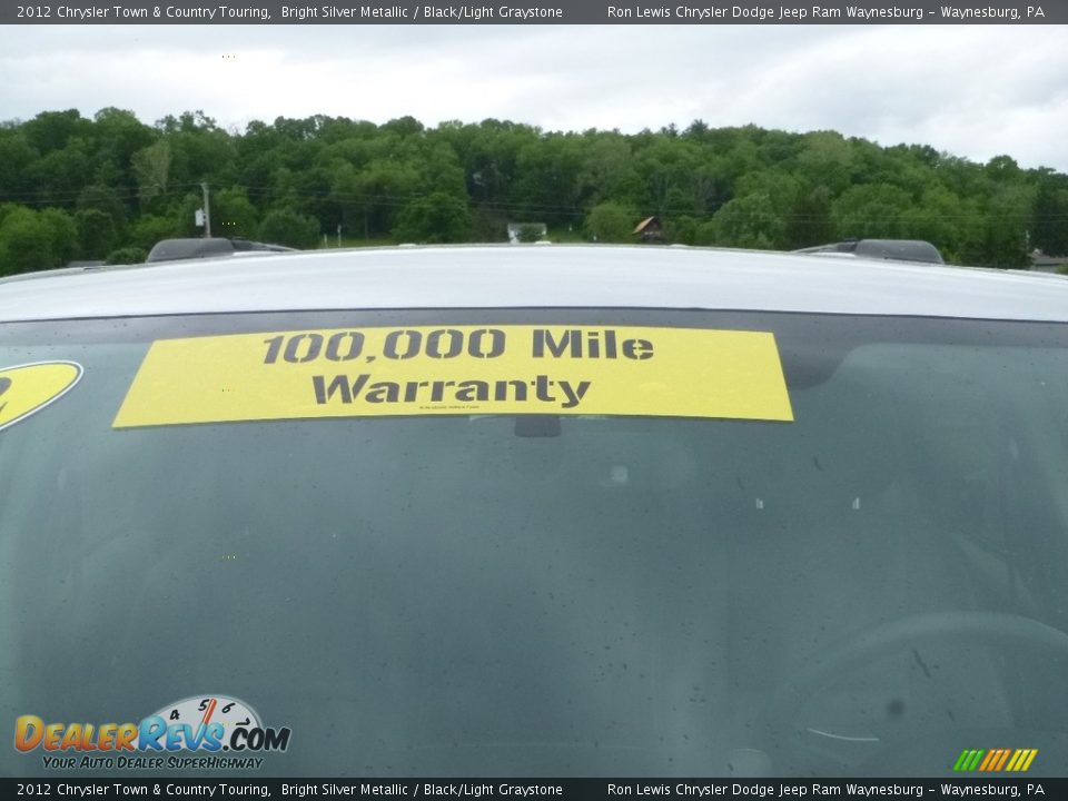 2012 Chrysler Town & Country Touring Bright Silver Metallic / Black/Light Graystone Photo #9
