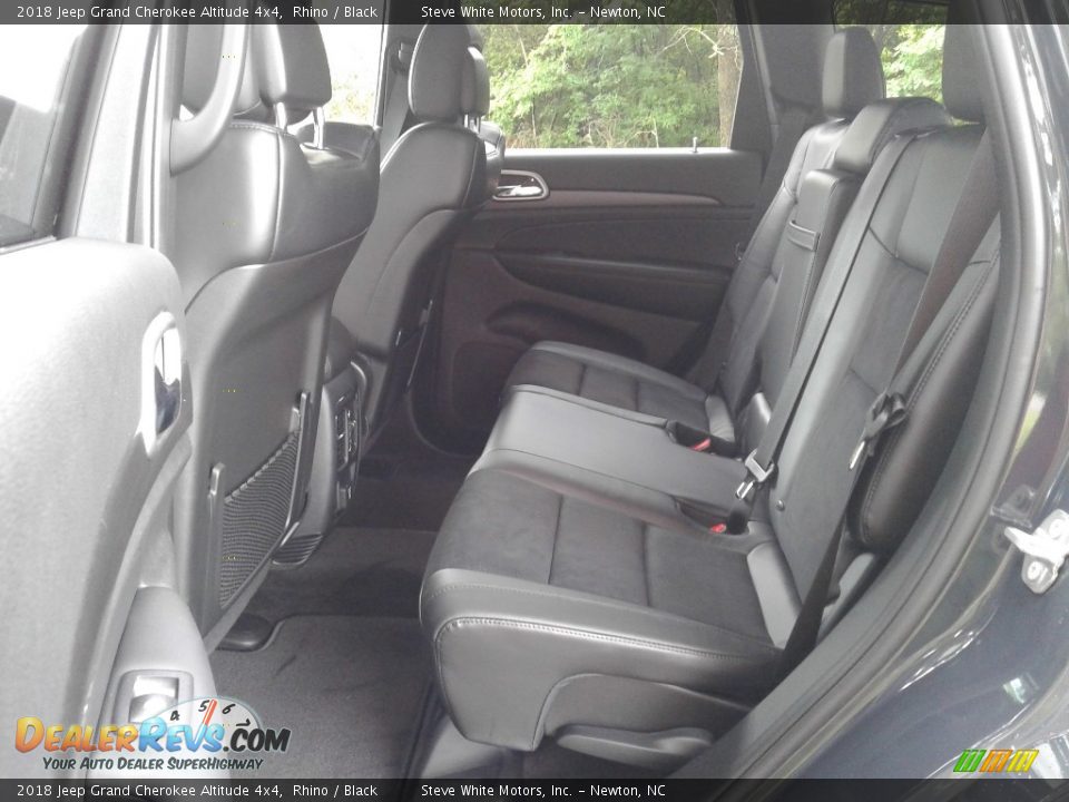 2018 Jeep Grand Cherokee Altitude 4x4 Rhino / Black Photo #11