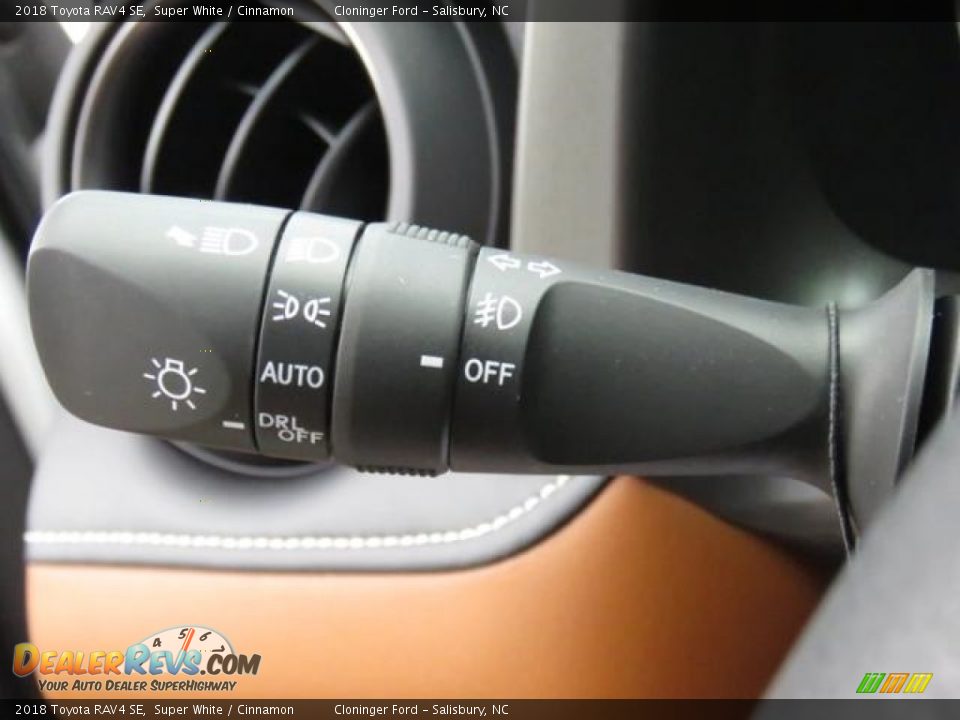 Controls of 2018 Toyota RAV4 SE Photo #20