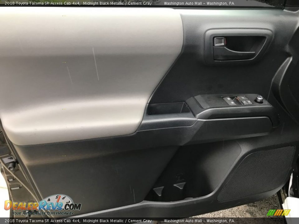 2018 Toyota Tacoma SR Access Cab 4x4 Midnight Black Metallic / Cement Gray Photo #8