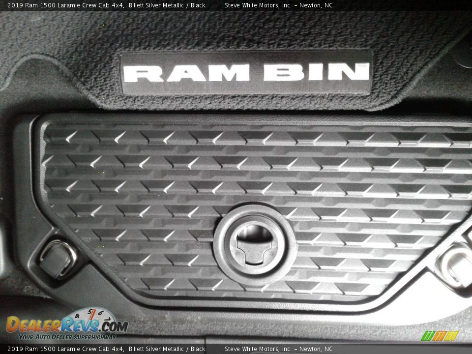 2019 Ram 1500 Laramie Crew Cab 4x4 Billett Silver Metallic / Black Photo #12