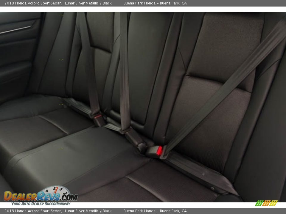 2018 Honda Accord Sport Sedan Lunar Silver Metallic / Black Photo #18